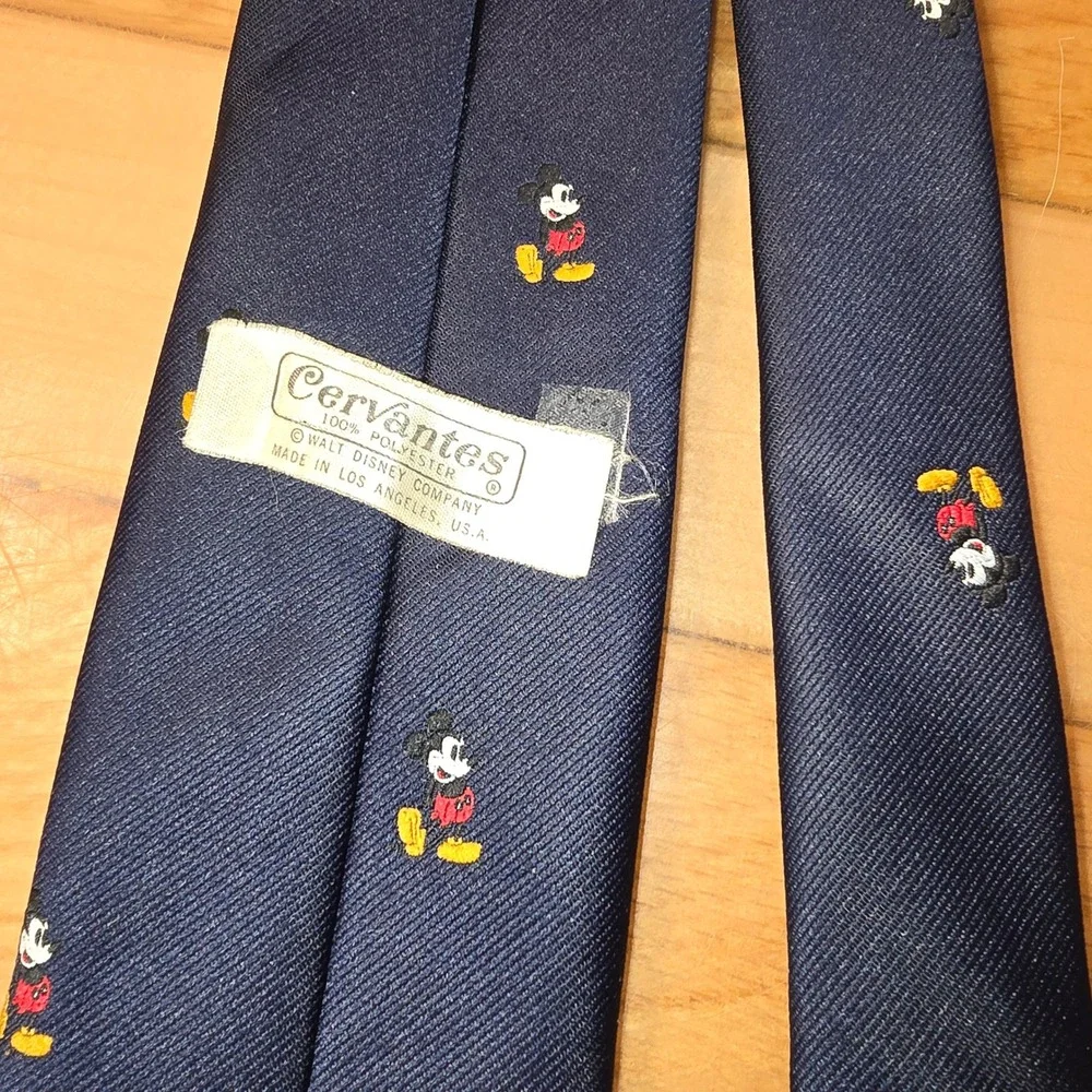 Cervantes vintage necktie